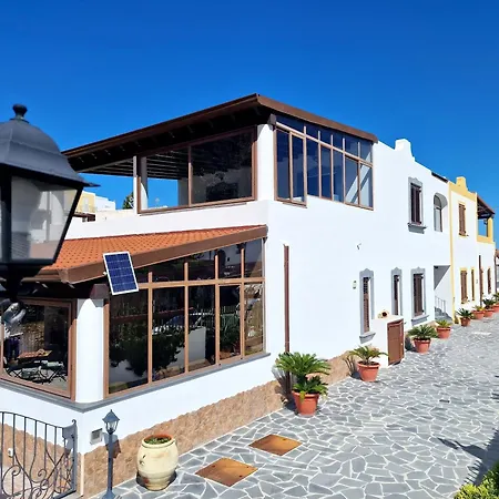 Rosa's House Дом отдыха Липари