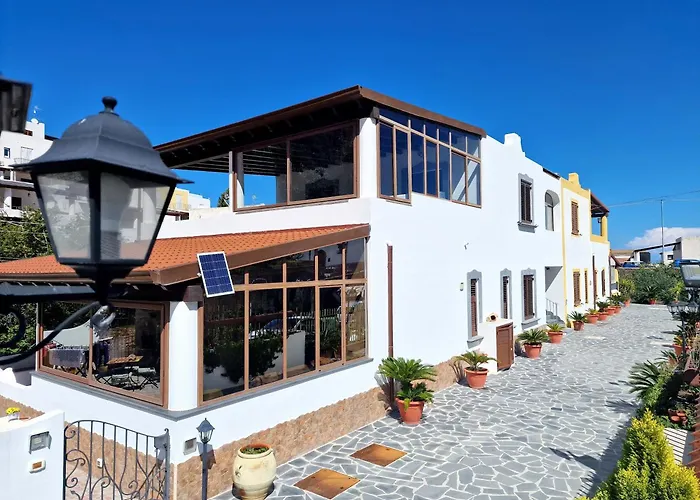 Rosa's House 펜션 리파리