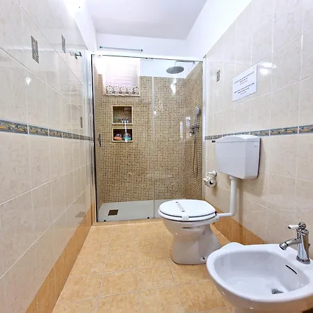 Rosa's House * ליפארי